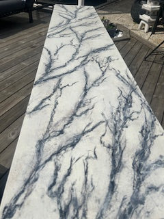 One of One Bordsskiva