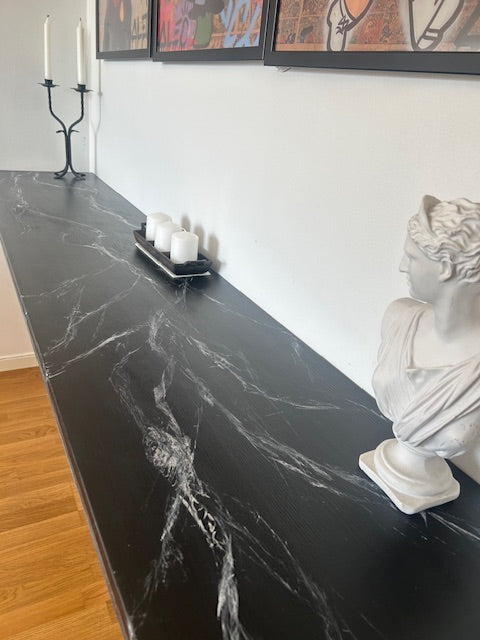 One of One Bordsskiva